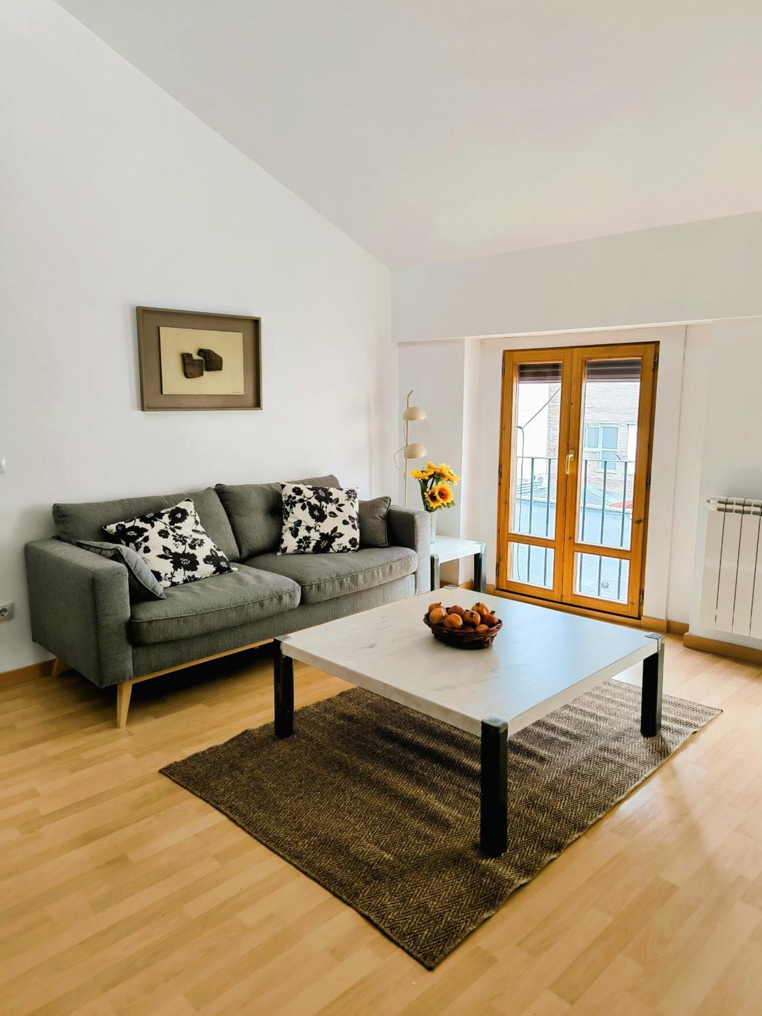Apartamento El Loft Del Casco By Alogest Zaragoza Exterior foto